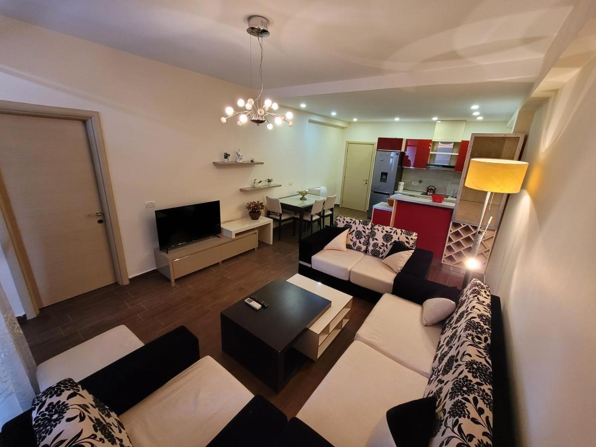 Spacious And Cozy Apartment Tirana Exterior photo
